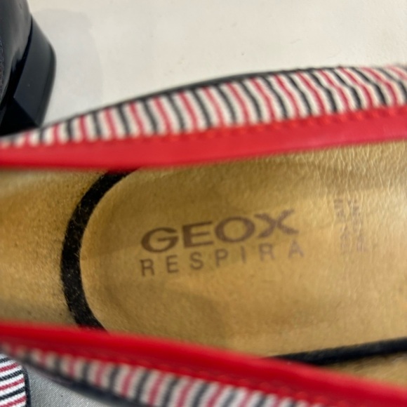 GEOX Sz 8.5 Flats Loafers Pointy Toe Mixed Media Stripes Petent Gold Tone Accent - Picture 4 of 8